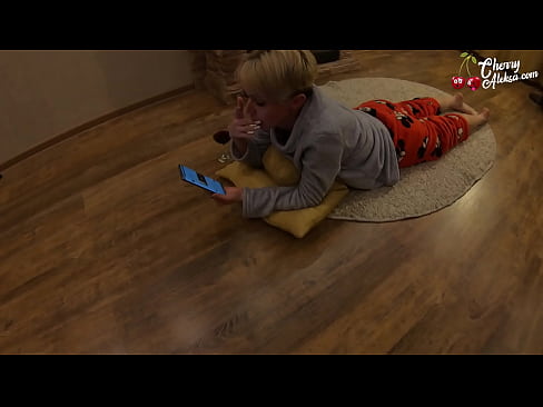 ❤️ Šialená blondínka fajčí obrovský penis a skáče na ňom - análny sex Ruské porno na nás sk.storestarbucks.top ️❤